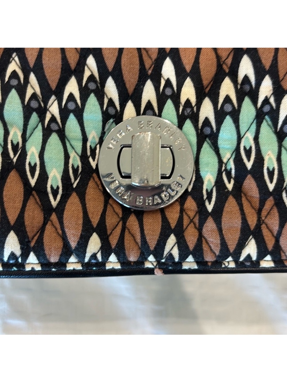 Beautiful Sierra Stream Vera Bradley Turn Lock Crossbody Bag - Picture 2 of 13